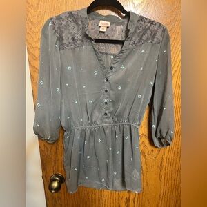 Women’s cinched waist blouse- size medium